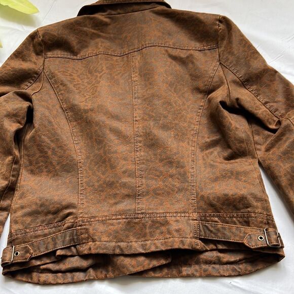 ⭐️KUT From The Kloth Moto Jacket Faux Nubuck⭐️ - Picture 10 of 12